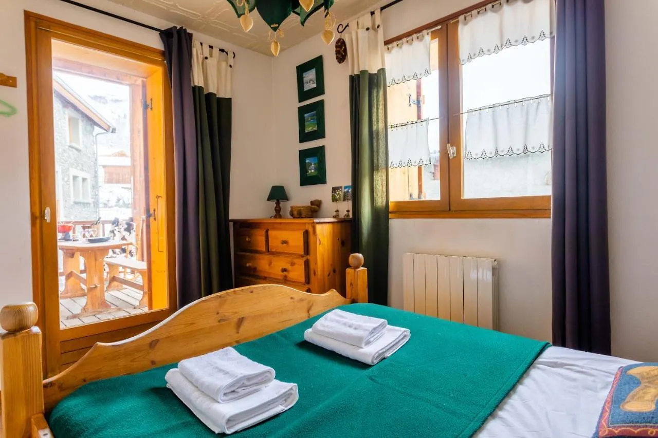 Chalet Laura Saint-Marcel  France